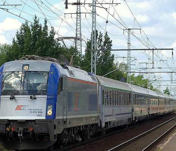 Pasażerowie będą zachwyceni. Premier potwierdził ważne wieści-4889
