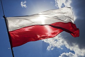 Flaga i hymn na nowo? Rząd chce korekty przepisów dot. symboli narodowych-5248