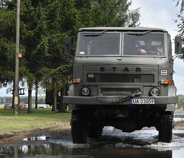 Kolumny wojskowe wyjadą na ulice. Wojsko zapowiada wielkie manewry-5487