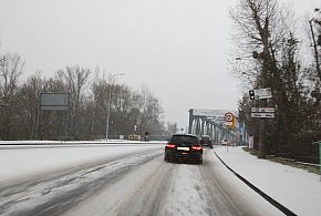 Poważne zagrożenie na drogach. Kierowcy często o tym zapominają-6348